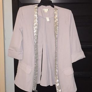 ⭐️⭐️ NWT- Silver Sparkle Blazer
